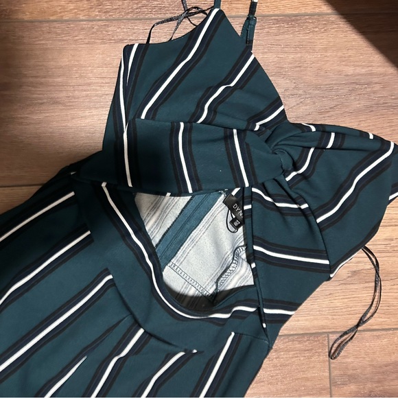 Dynamite cut out romper - Picture 4 of 4